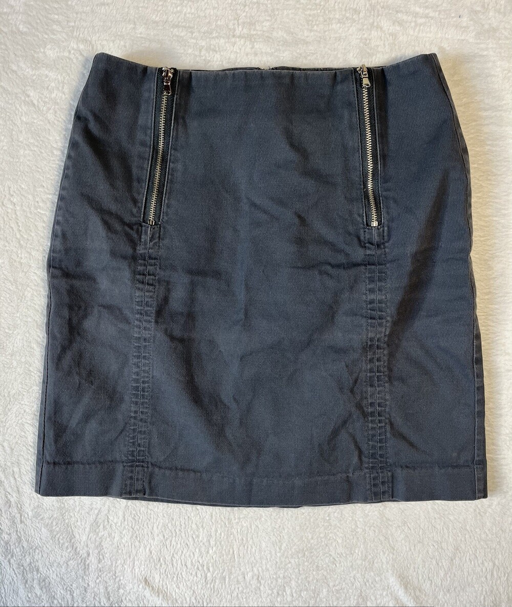 Loft Outlet Mini Skirt Women’s Size 2P Grey With Zipper Accents